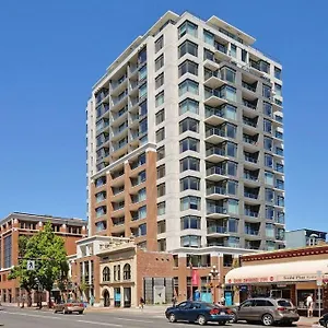 Apartment Modern 2 Bedroom Ocean Views Downtown Free Parking